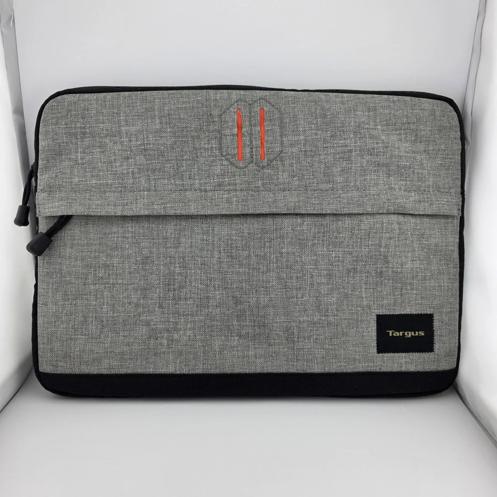 Targus Laptop Sleeve‎ Case Black 14 Inch Zippered Pre-Owned
